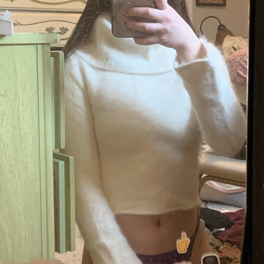 Guess rabbit hair sweater